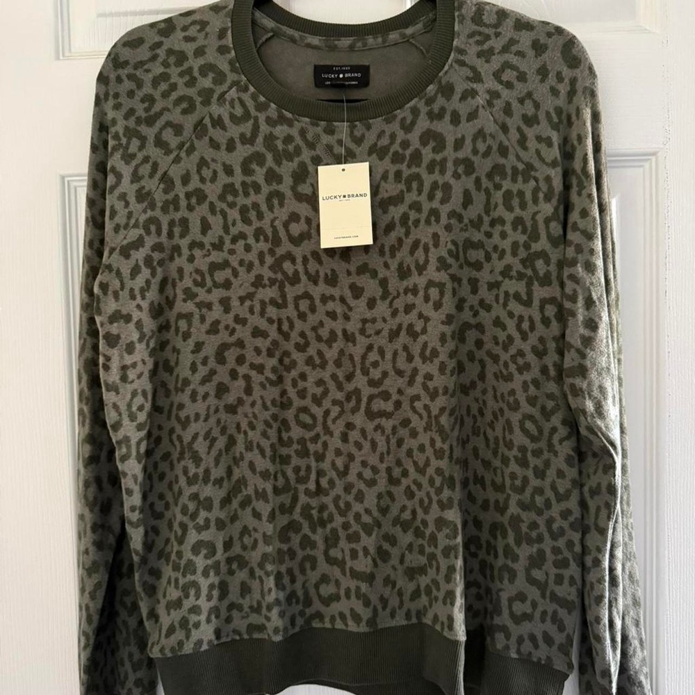 NWT green leopard print, lucky brand sweatshirt, medium